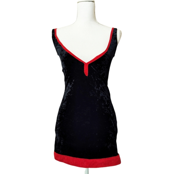 Dolls Kill Dresses & Skirts - Dolls Kill Velvet Goth Dress